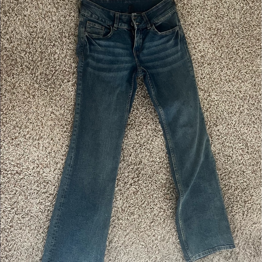 H&M/divide low rise flare jeans!